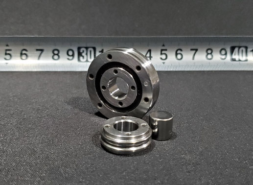 mini crossed roller bearing RU22