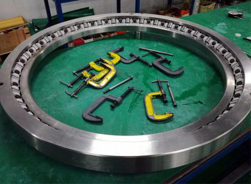 abnormal sound of cross tapered roller bearings RIGBRS