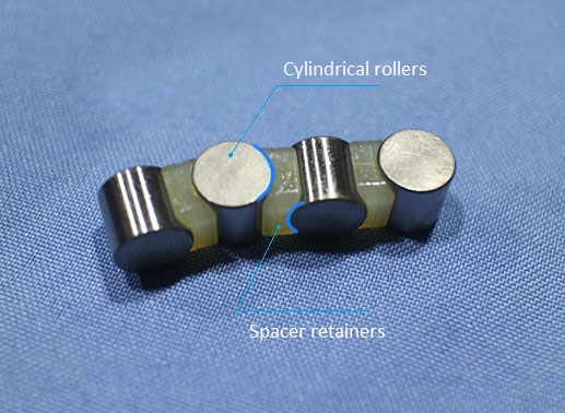 crossed roller bearing rollers and space retainers